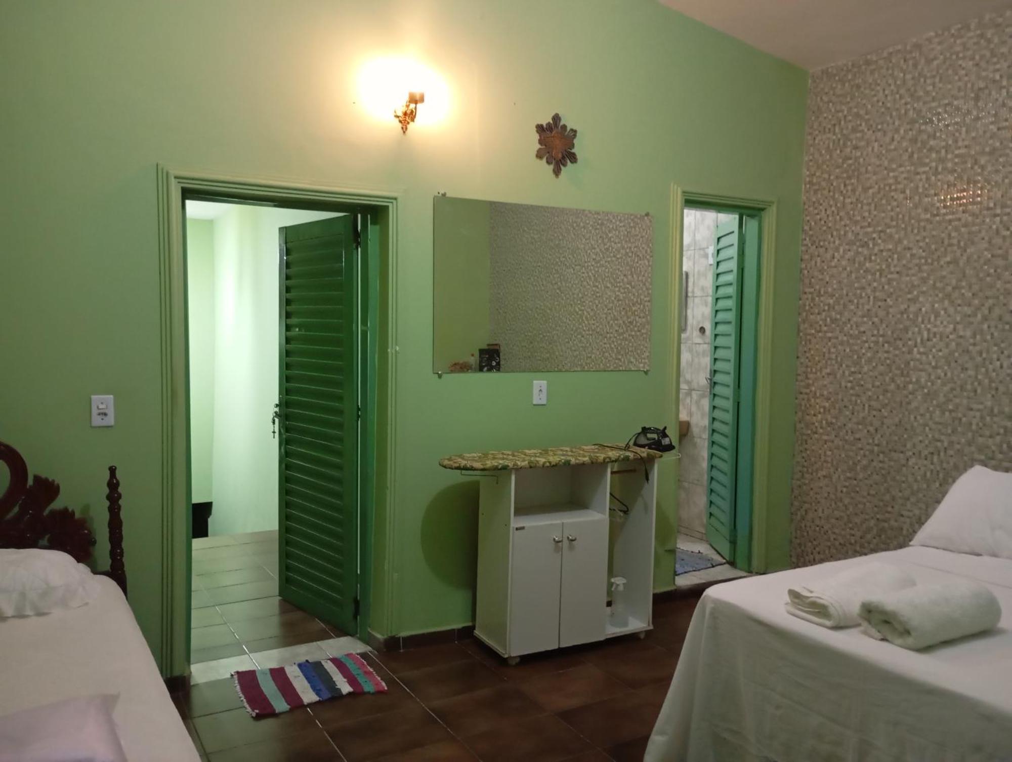 Hospedagem Casa Da Waldir, Quarto Suite 01 Goias Exterior photo